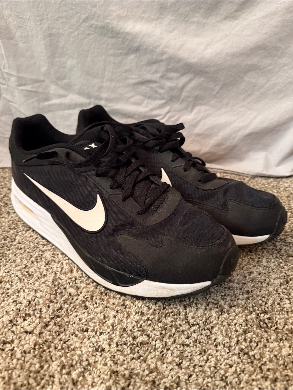 Nike Black and White Men's Athletic Sneakers